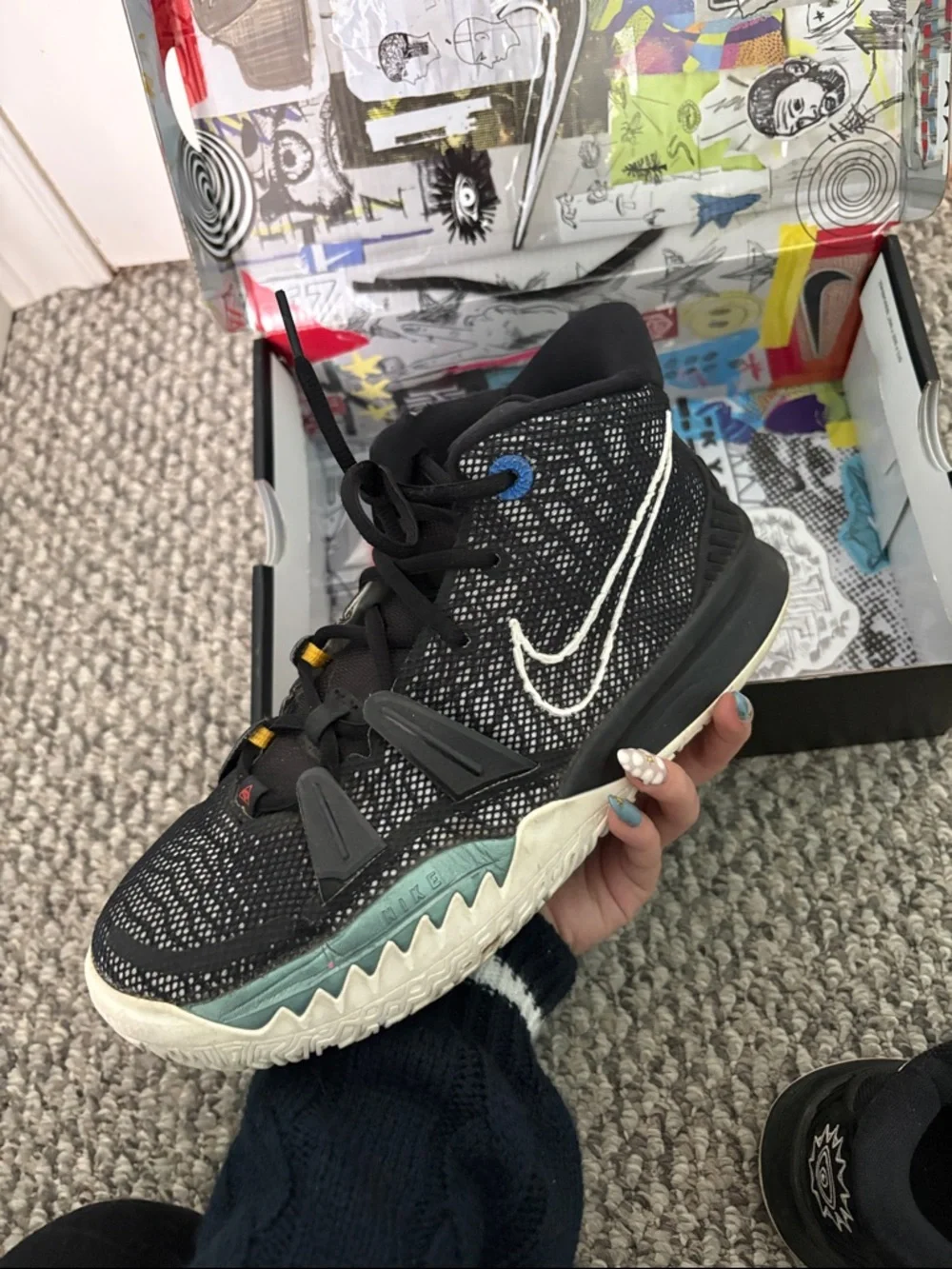 KYRIE - 7 youth limited edition - Nike Kids' Black and Teal High-Top Sneakers - Picture 4 of 6